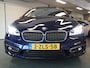 BMW 2-Serie Active Tourer 220i Executive Automaat 192pk!! Full options!, Navigatie, Panorama dak, Stoelverwarming, Clima controle, Cruise controle, Sportstoelen leder, Led/ xenon verlichting, Lm velgen 17'', Trekgewicht 1500kg, Uniek 50.000km , Nede Bovag afleverpakket 695,-