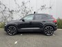 Volvo XC40 Plug-in Hybrid T5 Ultimate Dark | Adaptieve Cruise Control | Schuif -/ Kanteldak | 360 Camera | 21 Inch Velgen | Harman Kardon Audio | Stoel + Stuurverwarming | Leder | Getint Glas | Elektr. Stoelen |