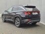 Hyundai Tucson 1.6 T-GDI PHEV Plug-in Comfort Smart 4WD Automaat / Accu SOH 100% / Fabrieksgarantie tot 10-2026 / Dealer onderhouden / Trekgewicht 1350 kg / EAER bereik 62 km bereik stad 74 km / Apple Carplay Android Auto / Adaptief CC /
