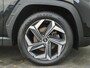 Hyundai Tucson 1.6 T-GDI PHEV Plug-in Comfort Smart 4WD Automaat / Accu SOH 100% / Fabrieksgarantie tot 10-2026 / Dealer onderhouden / Trekgewicht 1350 kg / EAER bereik 62 km bereik stad 74 km / Apple Carplay Android Auto / Adaptief CC /