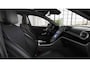 Mercedes-Benz C-klasse 200 AMG Line | Night | Panoramadak | 19" lichtmetalen velgen | Sfeerverlichting | Getint glas | Stoelverwarming |