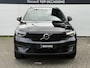 Volvo XC40 Recharge Core 70 kWh (SoH 94,6%) Trekhaak | Winterpack | Camera | Navigatie | Dealer Onderhouden