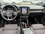 Volvo XC40 Recharge Core 70 kWh (SoH 94,6%) Trekhaak | Winterpack | Camera | Navigatie | Dealer Onderhouden