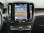 Volvo XC40 Recharge Core 70 kWh (SoH 94,6%) Trekhaak | Winterpack | Camera | Navigatie | Dealer Onderhouden