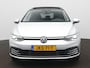 Volkswagen Golf 1.4 eHybrid Style Panoramadak - Trekhaak - Automaat - Camera