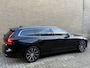 Volvo V60 2.0 T6 Plug-in hybrid AWD LongRange 350pk | Plus bright | Adaptieve cruise | Virtual cockpit | Wegklapbare trekhaak | Leder | Navigatie | Apple CarPlay | Stoelverwarming | Elektrisch verstelbare stoel met memory | Camera | Elektrische achterklep | BLIS | Volledig onderhouden