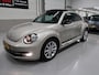 Volkswagen Beetle 1.4 TSI Club BMT Automaat DSG Panoramadak Navigatie Airco-ecc Flippers PDC Cruise Stoelverwarming Extra getint glas 150pk Boekjes Nette staat