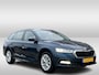 Skoda Octavia Combi 1.0 e-TSI Business Edition / Navigatie / Parkeer sensoren V+A /  Zwenkbare trekhaak / Fabrieksgarantie 2028 /