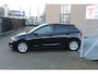 Volkswagen Polo 1.0 TSI Highline Climate control/Stoelverwarming/Navigatie/Apple car play/Verwarmbare buitenspiegels/Parkeerassistent/Privacy glass/Cruise control