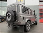 Land Rover Defender BWJ 2008 2.4 123 PK TD 110 SW 7-PERSOONS / XTech / LUCHTVERING LUCHTVERING / TREKHAAK / STOELVERWARMING / LED / LIER 5000 KG / LEER / PRIV. GLASS / NAVI / AIRCO / LMV /  OPEN DAK