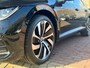 Volkswagen Arteon Shooting Brake 1.4 TSI eHybrid 218pk DSG R-Line Business+ / Panoramadak / Leder Nappa/Carbon / Memory / Trekhaak Elek. / 19" LMV / Navi Pro / Camera / Keyless / Alarm / Stoelverwarming V+A