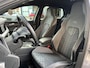 Volkswagen Golf 1.5 eTSI 150PK R-LINE AUTOMAAT/CARPLAY/LED/18/MOONSTONEGREY/NL-AUTO