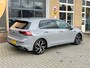 Volkswagen Golf 1.5 eTSI 150PK R-LINE AUTOMAAT/CARPLAY/LED/18/MOONSTONEGREY/NL-AUTO