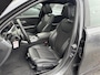 BMW 3-Serie Touring 320i Executive Edition | Panoramadak | DAB | Carplay | Navigatie | Elektrische Achterklep |
