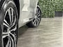 Volvo XC60 T6 AWD Recharge Plus Bright Long Range | Adaptieve Cruise Control | Stoel en Stuurwielverwarming | Schuifdak | Parkeercamera | Full LED Meesturende koplampen | Pilot Assist | Elektrische voorstoelen geheugen | Lederen bekleding | Zitting verlenging voorst