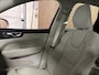 Volvo XC60 T6 AWD Recharge Plus Bright Long Range | Adaptieve Cruise Control | Stoel en Stuurwielverwarming | Schuifdak | Parkeercamera | Full LED Meesturende koplampen | Pilot Assist | Elektrische voorstoelen geheugen | Lederen bekleding | Zitting verlenging voorst
