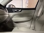 Volvo XC60 T6 AWD Recharge Plus Bright Long Range | Adaptieve Cruise Control | Stoel en Stuurwielverwarming | Schuifdak | Parkeercamera | Full LED Meesturende koplampen | Pilot Assist | Elektrische voorstoelen geheugen | Lederen bekleding | Zitting verlenging voorst