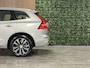 Volvo XC60 T6 AWD Recharge Plus Bright Long Range | Adaptieve Cruise Control | Stoel en Stuurwielverwarming | Schuifdak | Parkeercamera | Full LED Meesturende koplampen | Pilot Assist | Elektrische voorstoelen geheugen | Lederen bekleding | Zitting verlenging voorst