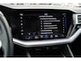 Volkswagen Touareg 3.0 TSi eHybrid 4MOTION R 462pk Pano SoftClose Trekhaak Massage Stoelventilatie Head-up Nachtzicht Puglia