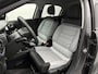 Citroën C3 ELLE 110 pk Automaat | Navigatie | Achteruitrijcamera | Parkeersensoren Achter | Alcantara Bekleding | LED Koplampen | Comfortstoelen | Lederen Stuurwiel | Climate Control | Cruise Control | 17" Lichtmetalen Velgen | Apple Carplay/Android Auto |