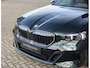 BMW 5-Serie Touring 550e xDrive | Oxford Green - Pano - Trekhaak - B&W