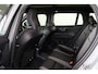 Volvo V60 T6 Recharge AWD Plus Dark - Panorama/schuifdak - IntelliSafe Assist & Surround - 360º Camera - Harman/Kardon audio - Verwarmde voorstoelen, stuur & achterbank - Parkeersensoren voor & achter - Elektr. bedienb. voorstoelen met geheugen - Elektr. inklapbare trekhaak - 18' LMV
