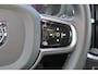 Volvo V60 T6 Recharge AWD Plus Dark - Panorama/schuifdak - IntelliSafe Assist & Surround - 360º Camera - Harman/Kardon audio - Verwarmde voorstoelen, stuur & achterbank - Parkeersensoren voor & achter - Elektr. bedienb. voorstoelen met geheugen - Elektr. inklapbare trekhaak - 18' LMV