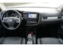 Mitsubishi Outlander 2.0 PHEV Instyle SCHADE RECHTS / AUTOMAAT / Climate / Navi / Cruise / Camera / Pano / Trekhaak / NAP
