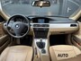 BMW 3-Serie Touring 318d Corporate Lease Luxury Line|LEDER|NAVI|TREKHAAK|CLIMA|GOED ONDERHOUDEN