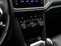 Volkswagen T-Roc 1.5 TSI 150 pk DSG R-Line | Trekhaak | Leder | Achteruitrijcamera | Navigatie | Stoelverwarming | Adaptive Cruise