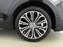 Toyota Corolla Touring Sports - 1.8 Hybrid Executive // 1E EIGENAAR // STOELVERWARMING //