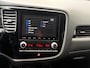 Mitsubishi Outlander 2.4 PHEV Pure / 1E EIGENAAR / AIRCO / CRUISE / PARKEERSENSOREN / TREKHAAK / CAMERA / APPLE CAR PLAY / NL-AUTO