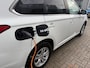 Mitsubishi Outlander 2.4 PHEV Pure / 1E EIGENAAR / AIRCO / CRUISE / PARKEERSENSOREN / TREKHAAK / CAMERA / APPLE CAR PLAY / NL-AUTO