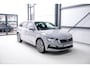 Skoda Scala 1.0 TSI Sport Business | Sportstoelen | Trekaak | NAP NL auto | LED | Adaptive cruise | Clima | Dealer oh | 17 inch | CarPlay | Steel Grey |