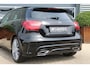 Mercedes-Benz A-klasse A200 AMG Line | Keyless | Distronic Plus | LED | CarPlay Android | | Camera | Airco | Bluetooth | Dodehoek assistent | Navi | LMV18'' Zeer nette auto