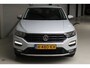 Volkswagen T-Roc 1.5 TSI Style Navigatie | Inklapbare spiegels | Climate Control | Privacy Glass