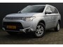 Mitsubishi Outlander 2.0 PHEV Business Edition X-Line | Incl. 12 maanden garantie | Trekhaak | Cruise control | Climate control | Parkeersensoren | Achteruitrijcamera | Bluetooth | Airco | Navigatie | Lichtmetalen velgen