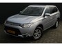 Mitsubishi Outlander 2.0 PHEV Business Edition X-Line | Incl. 12 maanden garantie | Trekhaak | Cruise control | Climate control | Parkeersensoren | Achteruitrijcamera | Bluetooth | Airco | Navigatie | Lichtmetalen velgen