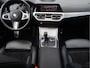 BMW 3-Serie 320i M-sport High Executive | Schuifdak | Camera | Keyless | NAP