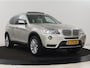 BMW X3 xDrive28i High Executive | Panoramadak | Head-Up | Leder | Camera | Stoelverwarming | Trekhaak | Navigatie | Bi-Xenon | Keyless | Climate control | Parkeerhulp | Bluetooth | Cruise control