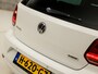 Volkswagen Polo 1.0 Luxury Sportline (SCHERM, CLIMATE, CRUISE, STOELVERWARMING, SPORTSTOELEN, LM VELGEN, PARKEERSENSOREN, GETINT GLAS, NIEUWE APK, NIEUWSTAAT)