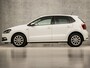 Volkswagen Polo 1.0 Luxury Sportline (SCHERM, CLIMATE, CRUISE, STOELVERWARMING, SPORTSTOELEN, LM VELGEN, PARKEERSENSOREN, GETINT GLAS, NIEUWE APK, NIEUWSTAAT)