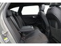 Audi A4 Avant 40 TFSI S edition Competition | Panoramadak | Trekhaak | Zwart optiek | Stoelverwarming | Navigatie | Sfeerverlichting | 18 inch