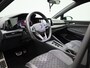 Volkswagen Golf 1.5 eTSI R-Line Business | AUTOMAAT | PANORAMADAK | STOELVERWARMING | STUURWIELVERWARNING | ACHTERUITRIJCAMERA | DODEHOEK DETECTIE |