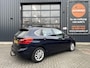 BMW 2-Serie Active Tourer 218i AUT. PANORAMADAK|HUD|LEER|TREKHAAK|ADAPTIEF CRUISE CONTROL|LED|STOELVERWARMING|1E EIGENAAR|ORIGINEEL NL