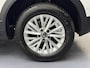 Volkswagen T-Roc 1.0 TSI Life Edition - Stoelverw. - Parkeersensoren - LM Velgen - Carplay