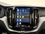 Volvo XC60 B5 251pk R-Design / Head-Up / Panoramadak / Harman&Kardon Audio / Black Pack / Elektr. Stoelen / Elektr. Trekhaak / Noodreservewiel / Stoel + Stuurw. Verwarming / 4 - Zone Climate / Achterb. Verwarming /