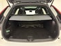 Volvo XC60 B5 251pk R-Design / Head-Up / Panoramadak / Harman&Kardon Audio / Black Pack / Elektr. Stoelen / Elektr. Trekhaak / Noodreservewiel / Stoel + Stuurw. Verwarming / 4 - Zone Climate / Achterb. Verwarming /