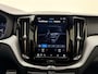 Volvo XC60 B5 251pk R-Design / Head-Up / Panoramadak / Harman&Kardon Audio / Black Pack / Elektr. Stoelen / Elektr. Trekhaak / Noodreservewiel / Stoel + Stuurw. Verwarming / 4 - Zone Climate / Achterb. Verwarming /