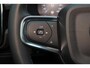 Volvo XC40 T5 Recharge Plus Bright - IntelliSafe Assist & Surround - 360º Camera - Verwarmde voorstoelen, stuur & achterbank - Parkeersensoren voor & achter - Elektr. bedienb. voorstoelen met geheugen links - Draadloze tel. lader - Elektr. inklapbare trekhaak - 18' LMV